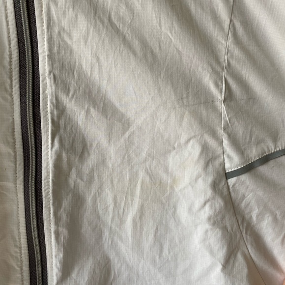 MEC Lightweight Jacket, White w/ Rear Pocket - Picture 6 of 6